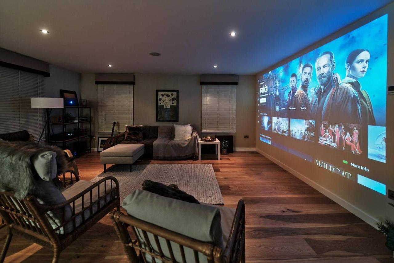 The Steadings, Aviemore Luxury 5 Star Rated 3 Bed With Home Cinema Garden And Parking Bagian luar foto